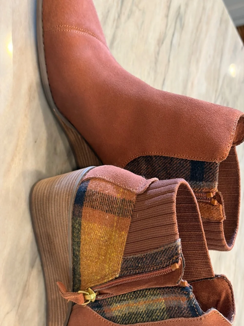 Toms rust suede